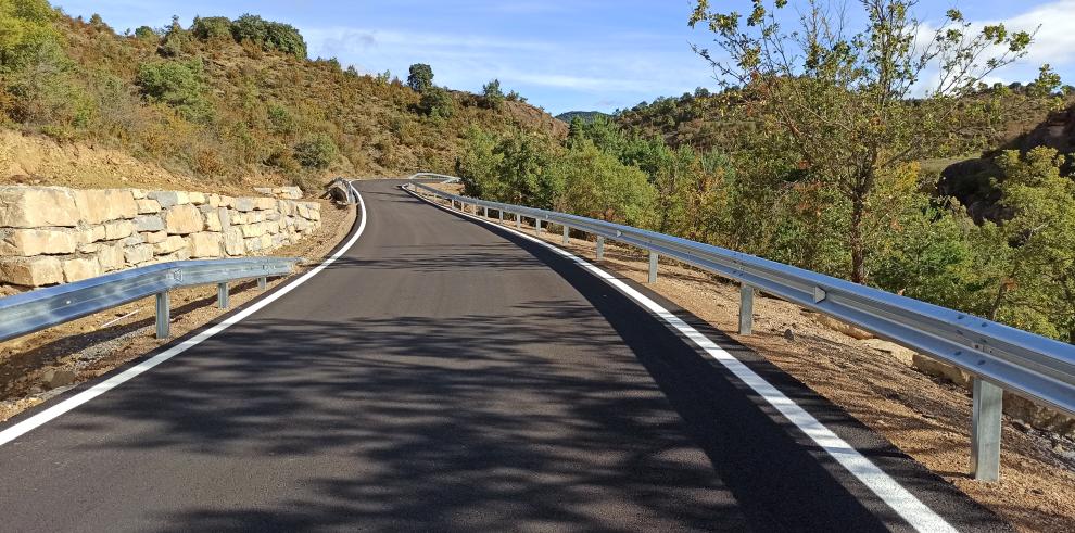 Finalizan las obras de la carretera entre Bernués y el cruce de Javierrelatre