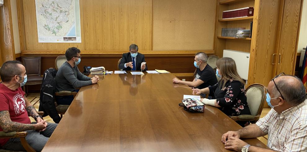 Aliaga: “Vamos a trabajar para que Alumalsa mantenga la producción y el empleo en Aragón”