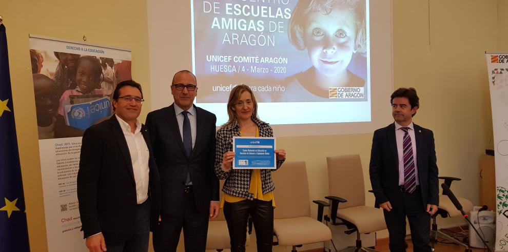 Un total de doce centros educativos aragoneses han recibido el diploma de Centro Referente de Derechos, otorgado por UNICEF