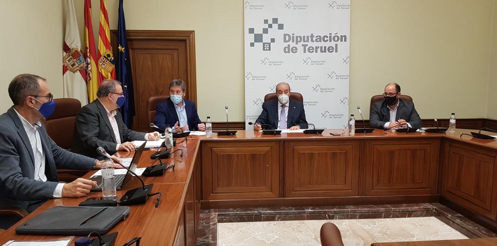 Acuerdos de colaboración para el impulso a los accesos a las pistas de esquí turolenses