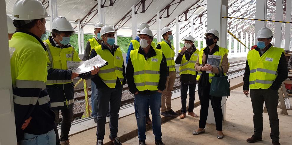 Soro señala que las obras de la nueva estación de viajeros de Canfranc estará lista este otoño