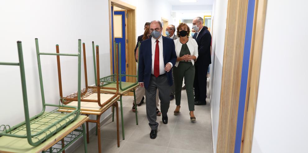 El Presidente de Aragón visita la ampliación del colegio de Aínsa, en el que se han invertido 700.000 euros, y el nuevo Centro de Arte Contemporáneo