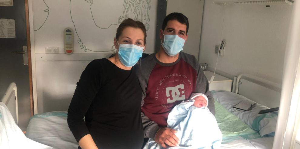 El primer bebé del año 2021 en Aragón se llama Nicolás y ha nacido en el Hospital de Alcañiz a las 12.26 minutos