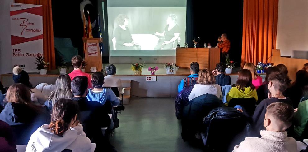 Llega a los centros educativos de Aragón la guía didáctica “Abriendo ventanas” para visibilizar y trabajar en las aulas la diversidad afectivo-sexual y de género