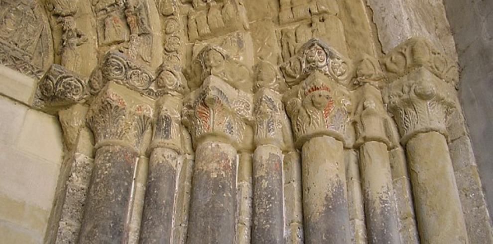 Comienzan los trabajos de restauración de la portada norte de la Iglesia de El Salvador, de Ejea de los Caballeros