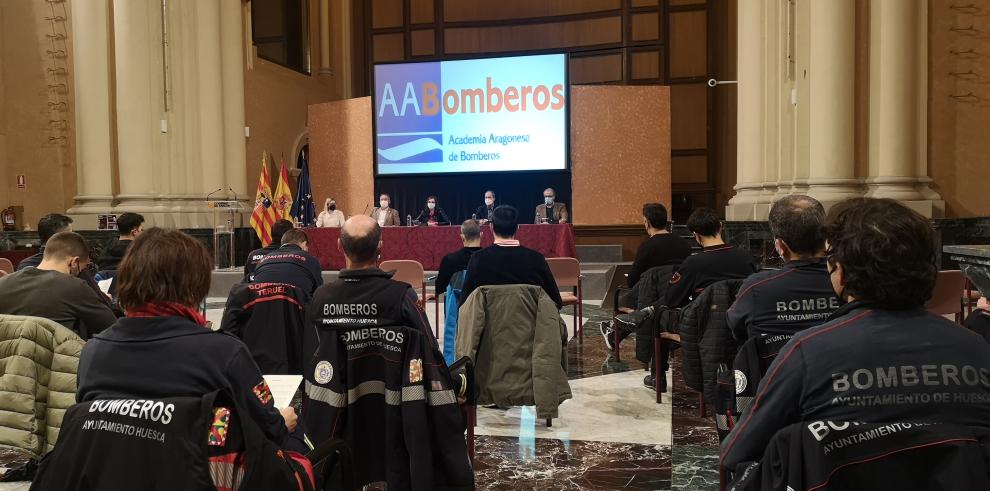 Más de 80 bomberos participan en la jornada de formación “Gestión de emergencias con gas natural”