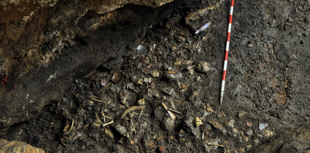 Investigaciones en las que participan técnicos aragoneses certifican que la cueva de Els Trocs fue ocupada por los primeros pastores trashumantes de Europa 