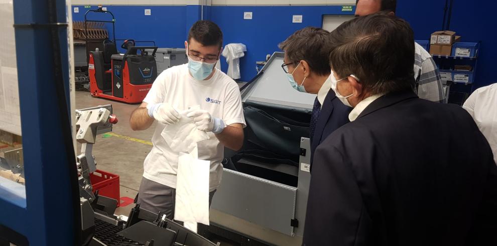 Aliaga visita la factoría Sigit en Calatayud dedicada a la fabricación de piezas de automóvil