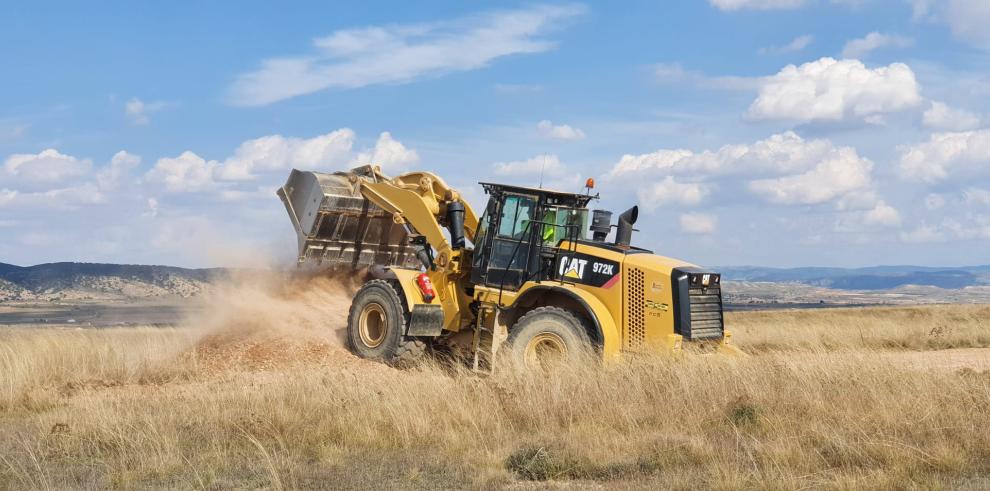 Avanzan las obras para crear nuevo espacio para aeronaves en zona sur del Aeropuerto de Teruel