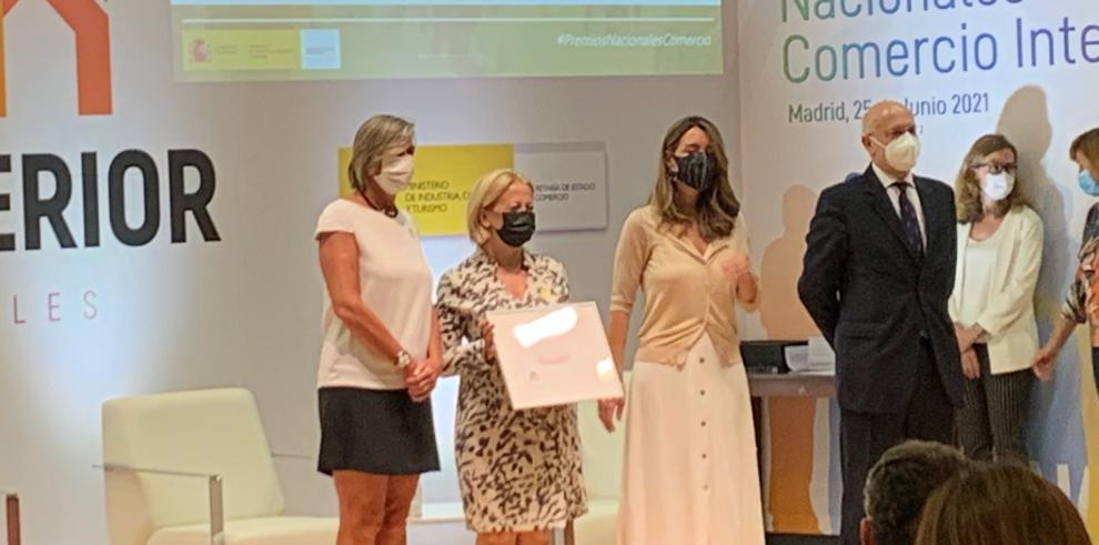 Eva Fortea asiste a la entrega de la mención honorífica al comercio de Barbastro en los Premios Nacionales de Comercio Interior 2020
