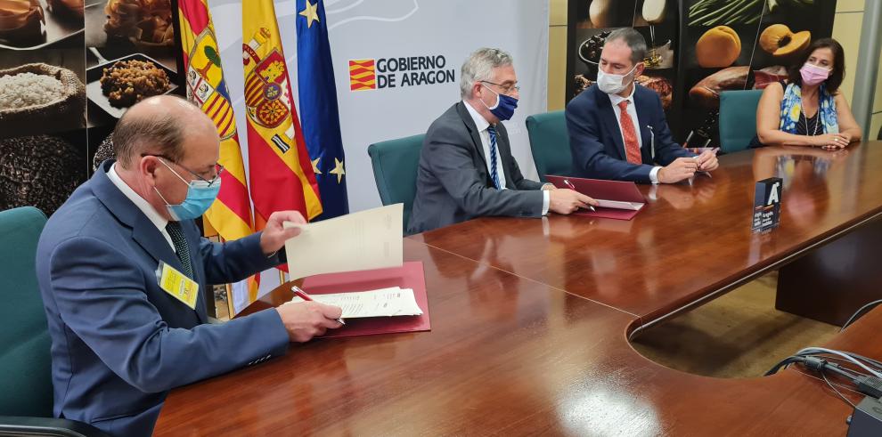 El Gobierno de Aragón y Eroski firman un acuerdo para la promoción y desarrollo de los productos agroalimentarios de la región