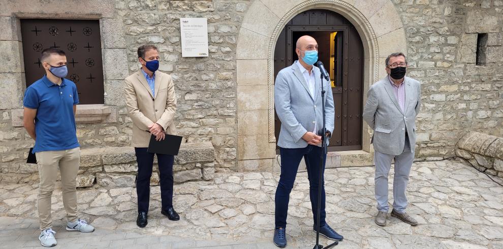 El Museo de Zaragoza alberga en la Casa Pirenaica la exposición "Ansó y sus trajes: tradición e inspiración"