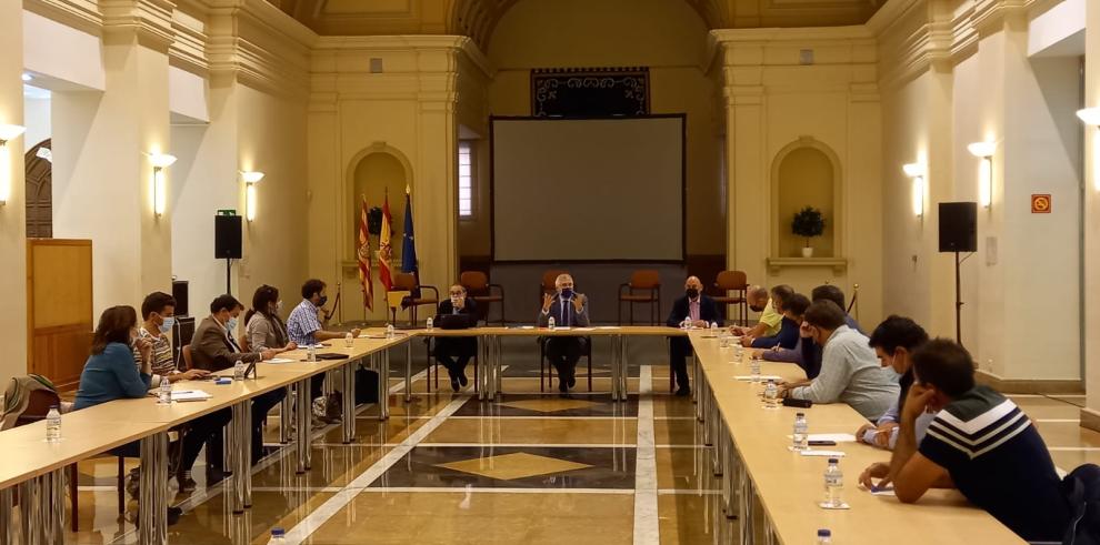 Olona: “Aragón no saldrá perjudicado con la reforma de la PAC, mantendrá su ficha y verá mejoras, pero persistirán las anomalías y los profesionales del modelo familiar no contarán con la prioridad que necesitan”