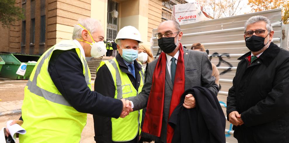 Lambán visita las obras de la nueva Facultad de Filosofía y Letras, icono del compromiso imparable del Gobierno con la Universidad 