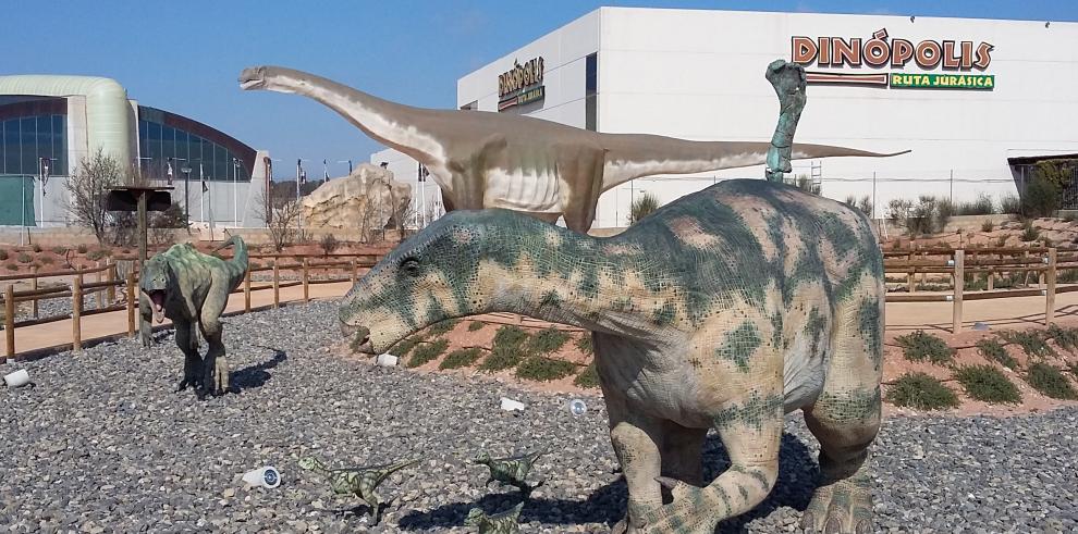 Paleontólogos de Dinópolis ofrecen nuevos datos sobre los restos de un dinosaurio encontrado en Aliaga