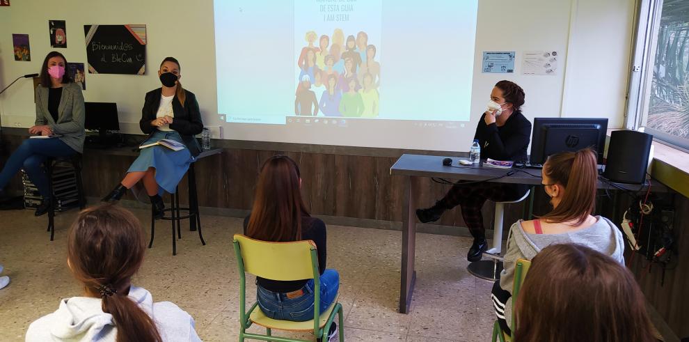 El IAM y la Consejería de Ciencia editan una guía para fomentar las profesiones científicas y tecnológicas entre las estudiantes de Secundaria 