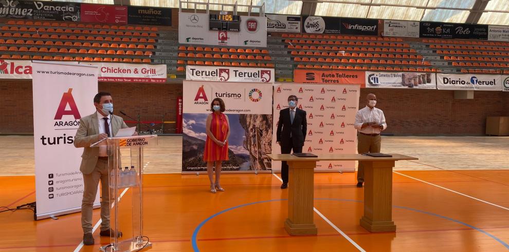 Aliaga: “El voleibol ha impulsado la imagen nacional e internacional de Teruel”