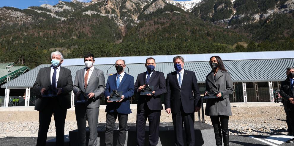 Los trenes ya circulan por la nueva estación de Canfranc