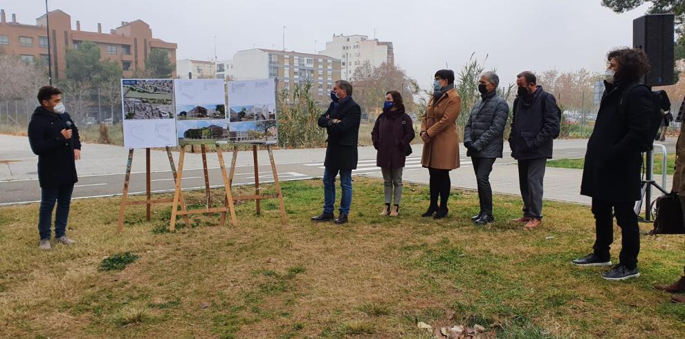 Soro destaca el impulso a la vivienda joven en Zaragoza gracias al edificio residencial en la avenida Pirineos