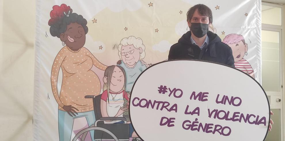 Una exposición itinerante del IAJ invita a los jóvenes a detectar e identificar la realidad de la violencia de género a través del cómic