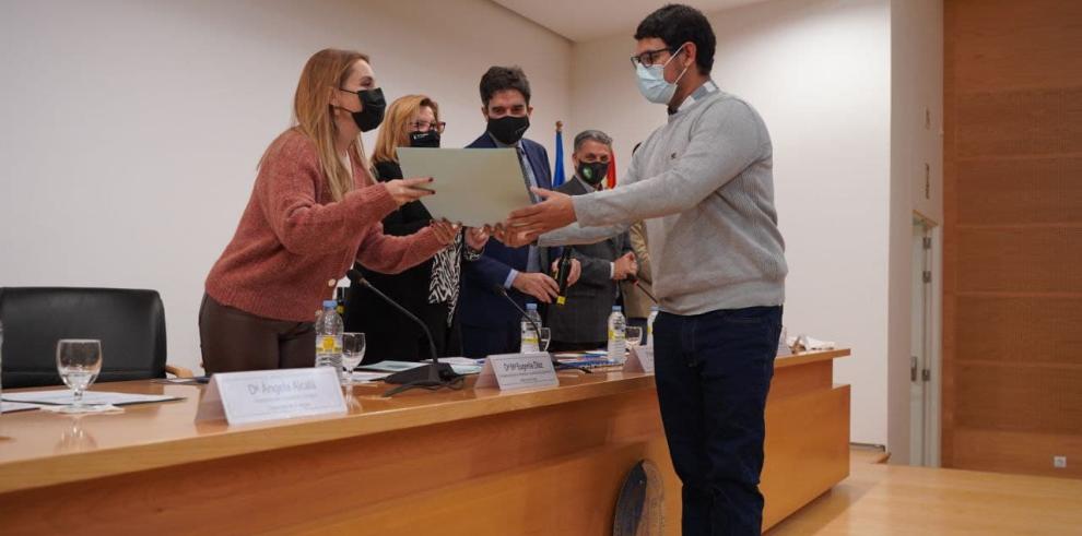 Díaz defiende la especialización del campus oscense con nuevas titulaciones para “construir futuro en el territorio” de la mano del conocimiento y la investigación 