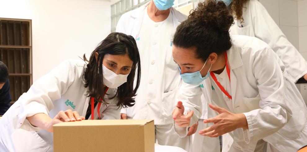 Las primeras vacunas del laboratorio Moderna ya están en el Hospital Clínico