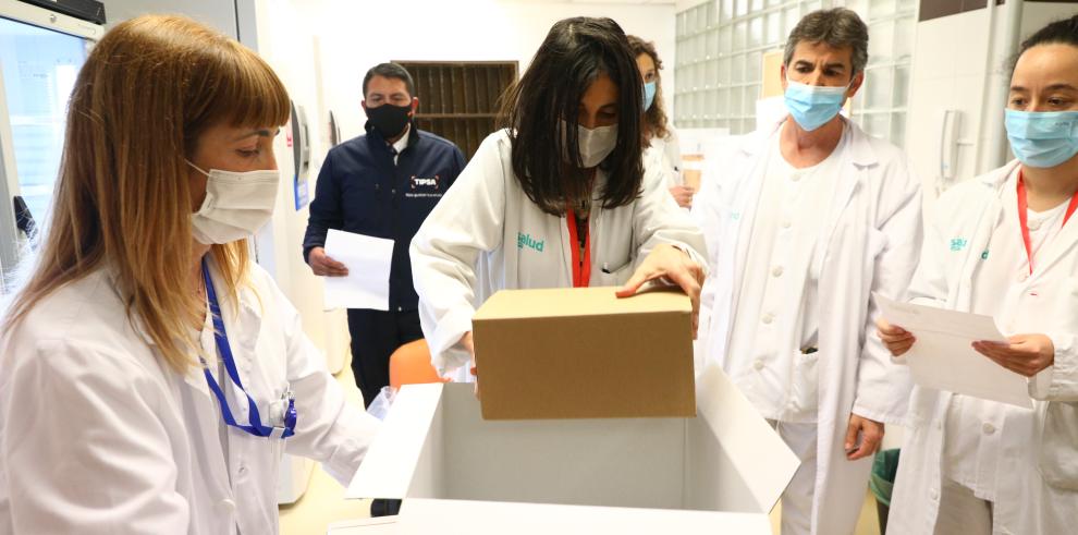 Las primeras vacunas del laboratorio Moderna ya están en el Hospital Clínico