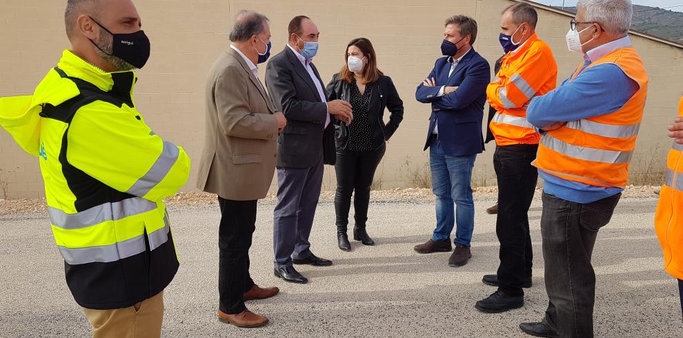 Soro visita la obra de mejora de la seguridad vial en la intersección de Mas de las Matas