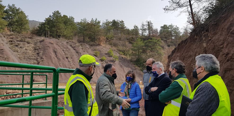 La derivación de aguas en el barranco de Bailín, en Sabiñánigo, a punto de concluirse para reducir la aportación de contaminación por lindano