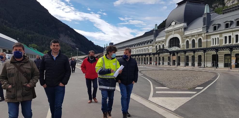 Soro destaca que la pasarela en el fuerte de Portalet servirá para fomentar el uso del Camino de Santiago por Aragón