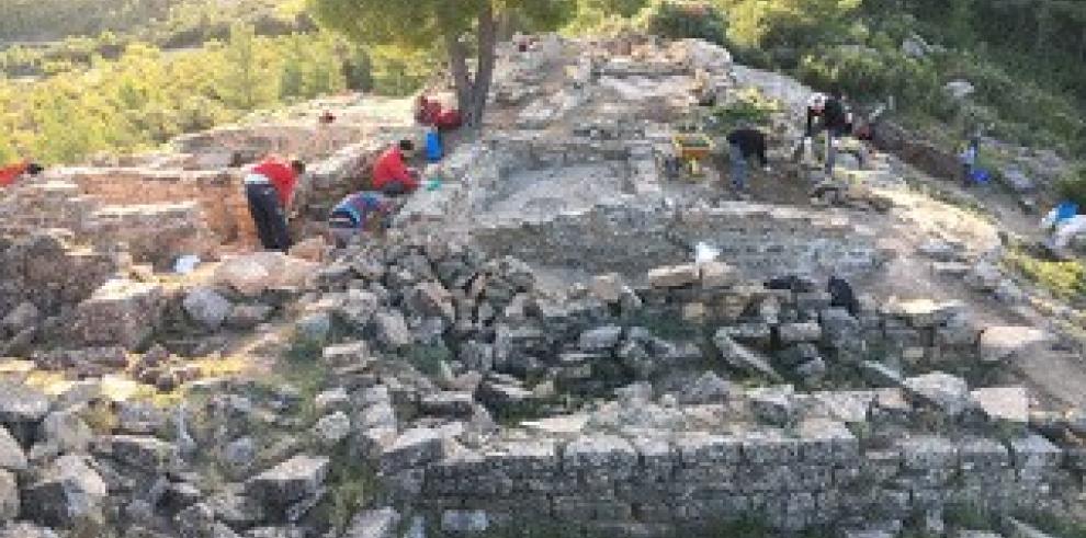 Localizada en el yacimiento de Els Castellans una estela ibérica con grabado de caballo