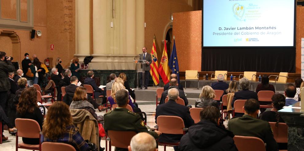 Lambán renueva el compromiso del Gobierno de Aragón con la sanidad pública y sus profesionales en acto de broche final del 50 aniversario del Hospital Infantil