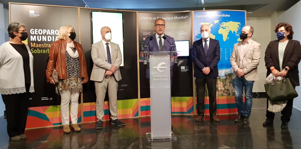 El Gobierno de Aragón difunde la actividad de los geoparques mundiales a través de una exposición itinerante