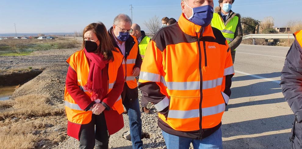 Soro visita las obras de emergencia en Pina de Ebro y Villafranca de Ebro 