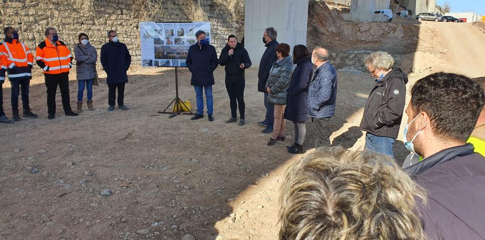 Reabierto al tráfico el puente sobre el ferrocarril en la A-221 en Quinto