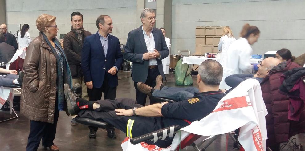 El consejero de Sanidad ha visitado la XV edición del Maratón de donaciones Operación Sana