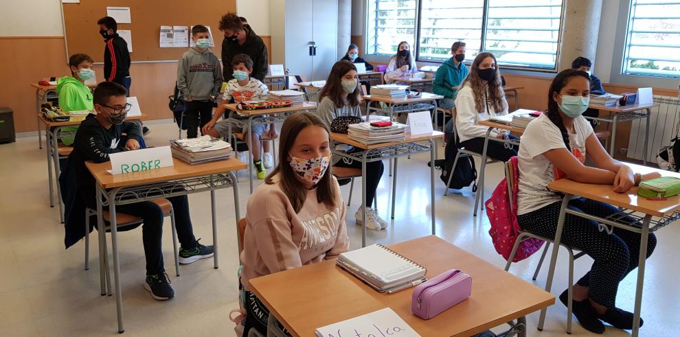 Felipe Faci visita el IES Segundo de Chomón en el primer día de clase de Secundaria