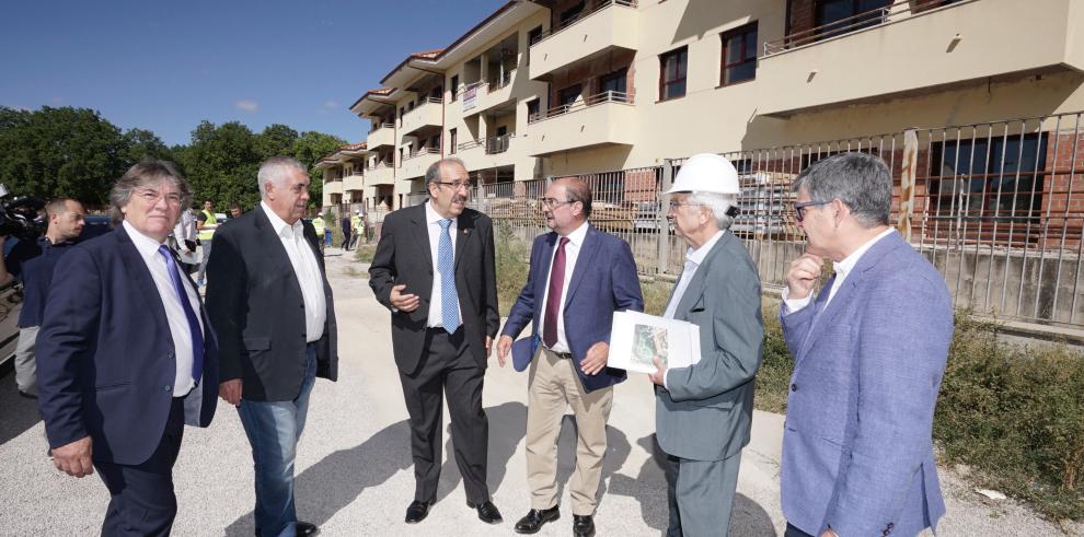 Lambán inaugura el  Museo del Jamón de Calamocha como exponente del nuevo Centro Logístico de la Industria Agroalimentaria en Teruel