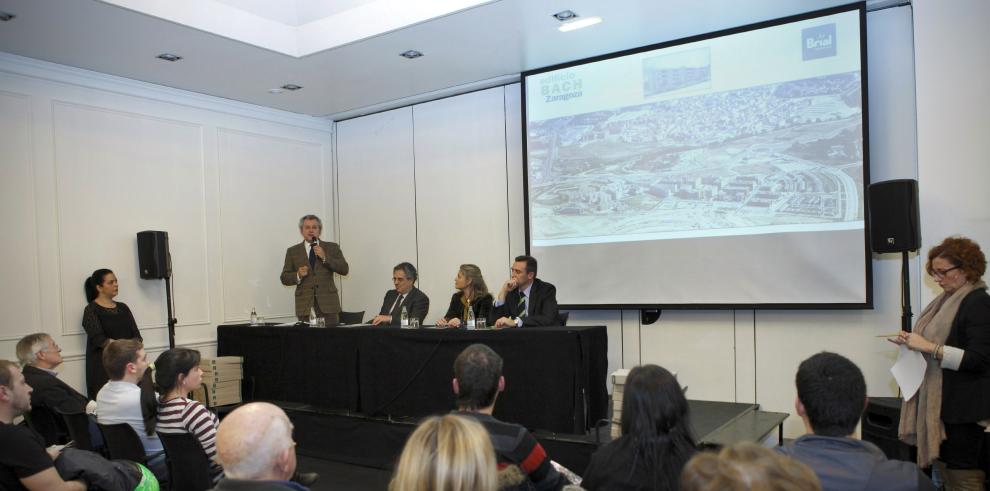 Cien familias disponen de nuevas viviendas de protección oficial  en el Barrio Rosales del Canal de Zaragoza