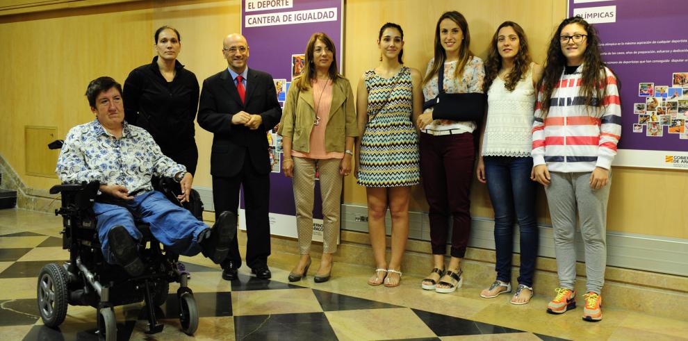 Una exposición del IAM reivindica la práctica deportiva en la mujer como vehículo de igualdad