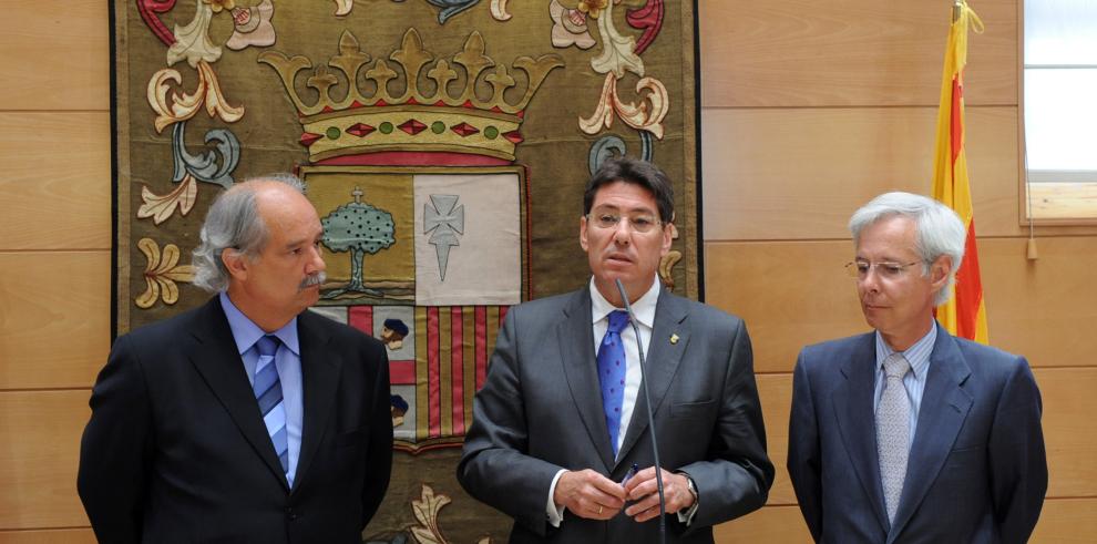 El Gobierno de Aragón, Endesa y Gas Aragón acuerdan la realización de obras de electrificación rural y distribución de gas natural en las tres provincias  con un presupuesto de 11,8 millones de euros