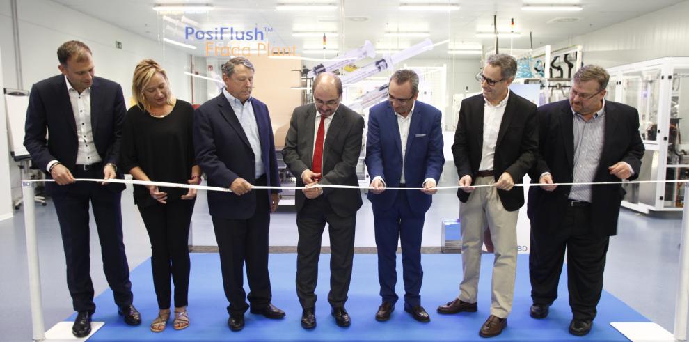 El Presidente de Aragón inaugura en Fraga la ampliación de la empresa Becton Dickinson 