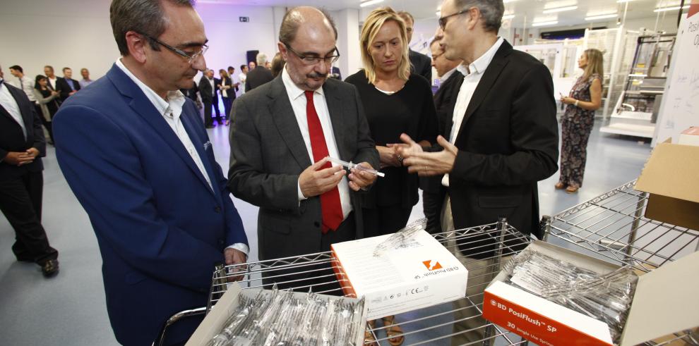 El Presidente de Aragón inaugura en Fraga la ampliación de la empresa Becton Dickinson 