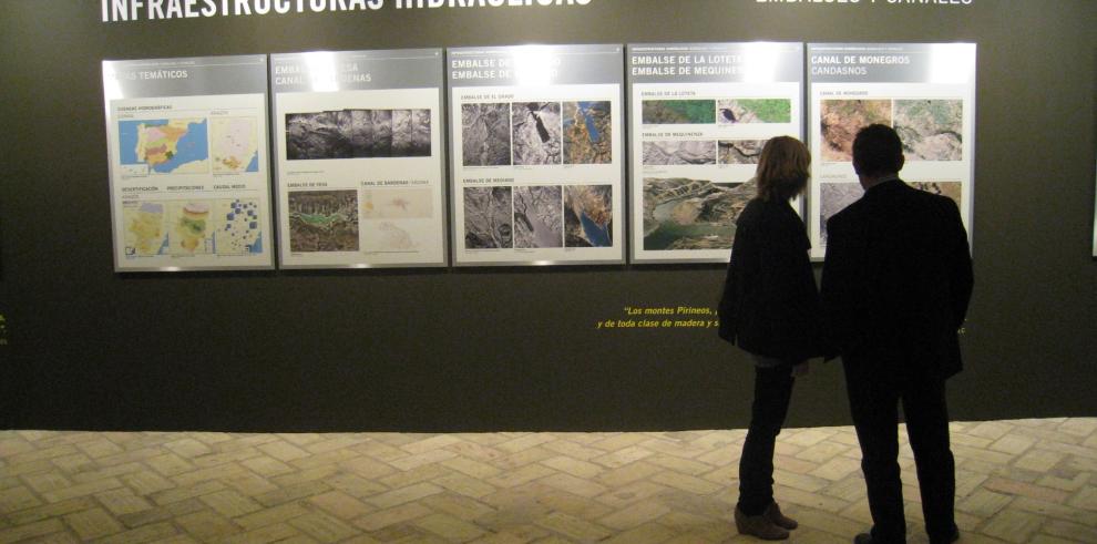 Más de 1.500 personas han visitado ya la exposición de fotografías aéreas y mapas que indaga en la evolución territorial de Aragón de los últimos cien años