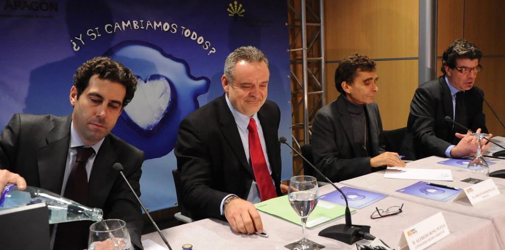 Adolfo Domínguez abre el ciclo de conferencias ''Retos y oportunidades del Cambio Climático'' 