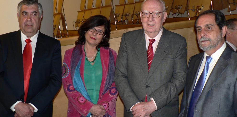 Velasco asiste al acto de presentación en Madrid del  último número de TURIA dedicado al cineasta y escritor José Luis Borau