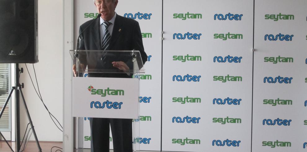 Franciso Bono ha inaugurado la ampliación de las instalaciones de la empresa Seytam y Raster Digital