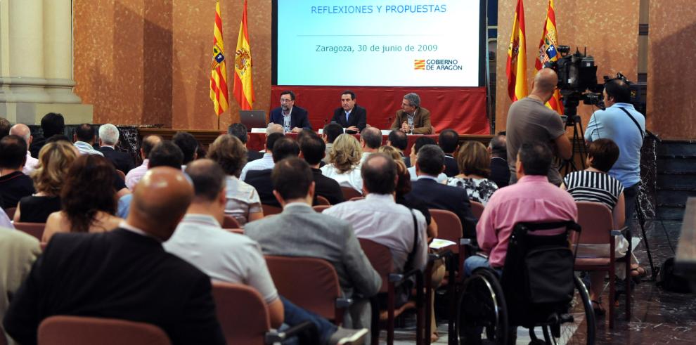 El Gobierno de Aragón elaborará un Plan Integral de Seguridad Vial en el que se implique la sociedad y tengan presencia todos los departamentos