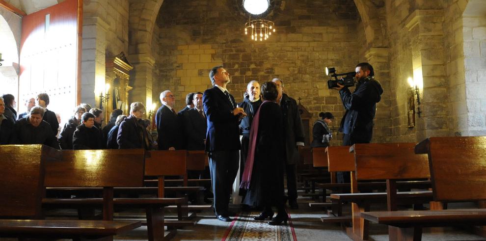 El Presidente de Aragón ha inaugurado las obras de rehabilitación del puente medieval y de la iglesia parroquial de Ballobar (Huesca)