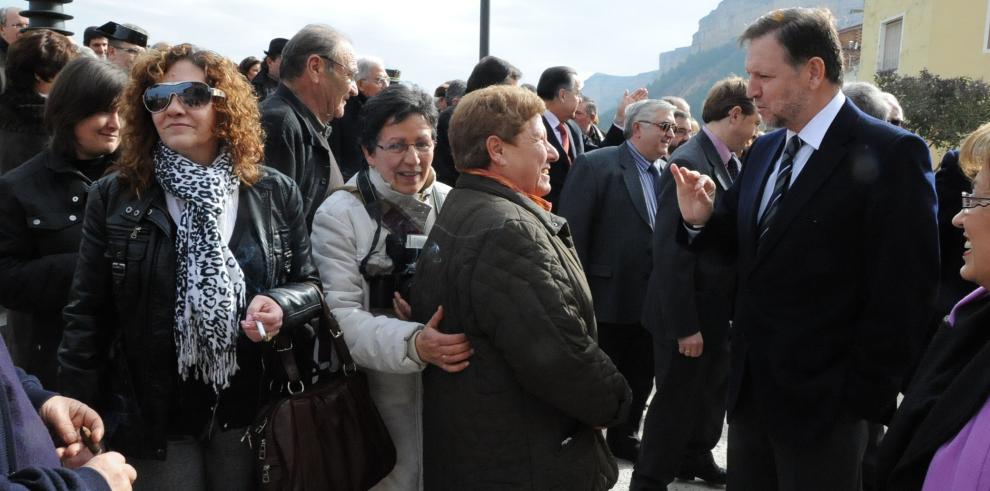 El Presidente de Aragón ha inaugurado las obras de rehabilitación del puente medieval y de la iglesia parroquial de Ballobar (Huesca)